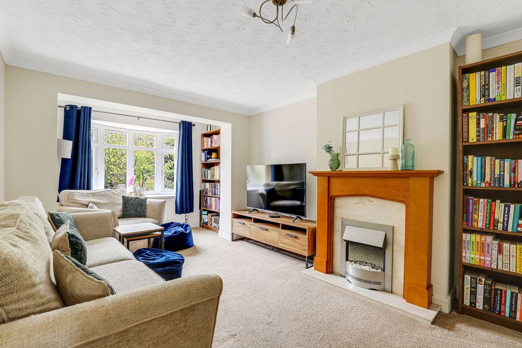 Property photo 2 of 19