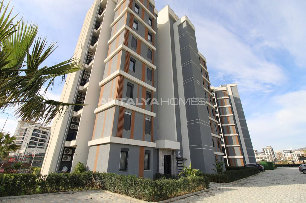 Property photo 3 of 23