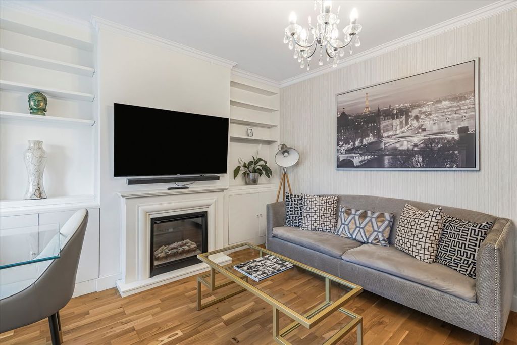 Property photo 2 of 10