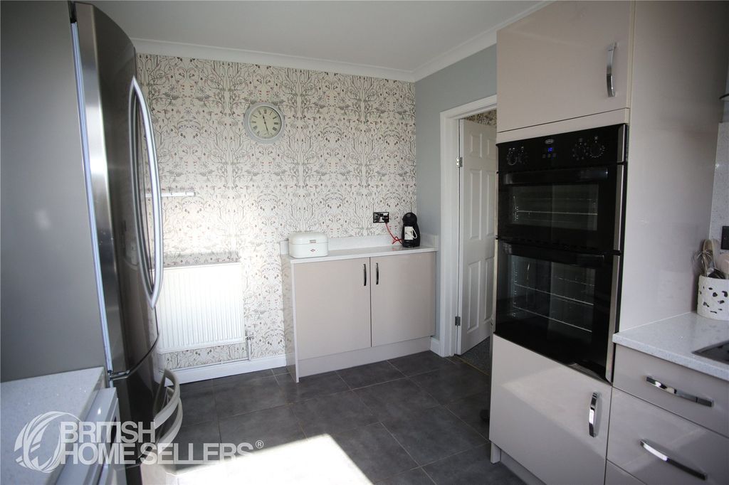 Property photo 3 of 22 Picture No. 21