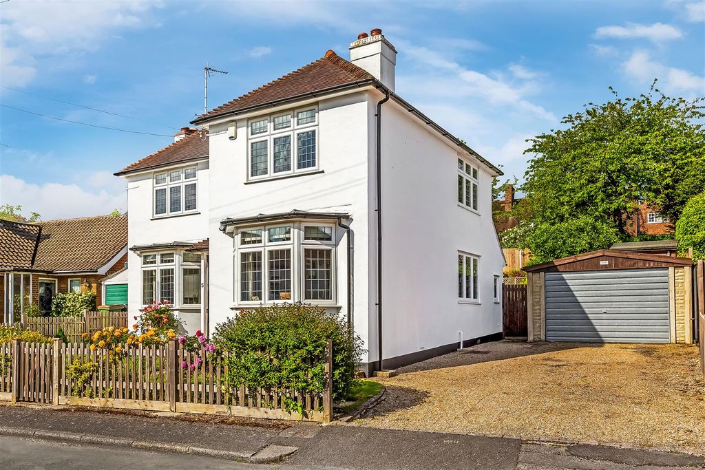 Property photo 1 of 21 5-Gaywood-Road-35.Jpg