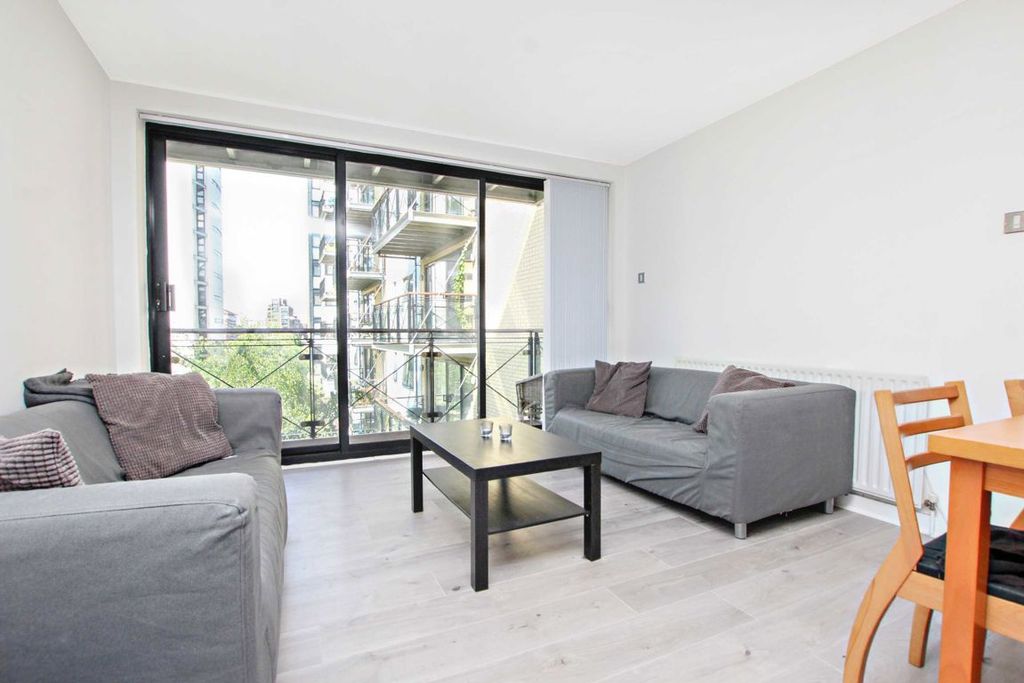 Property photo 2 of 6