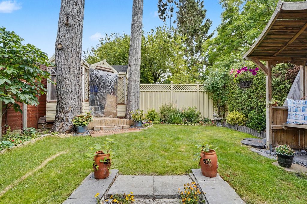 Property photo 3 of 20