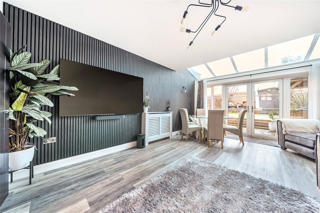 Property photo 2 of 22 Picture No. 08