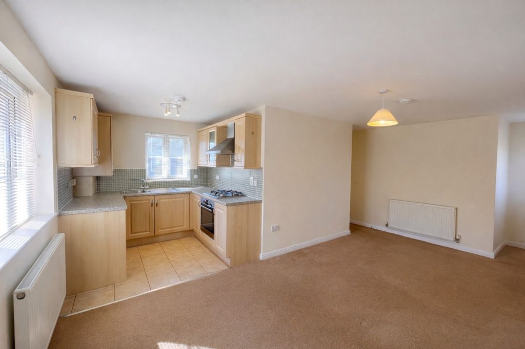 Property photo 3 of 13