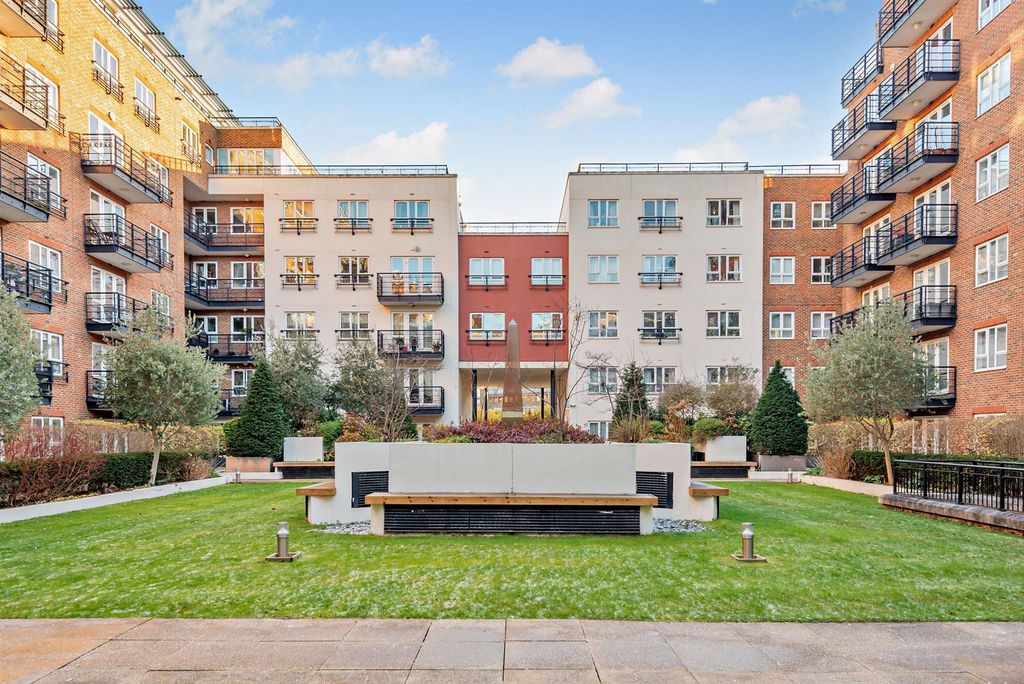 Property photo 1 of 22 8674618-Exterior11-800.Jpg