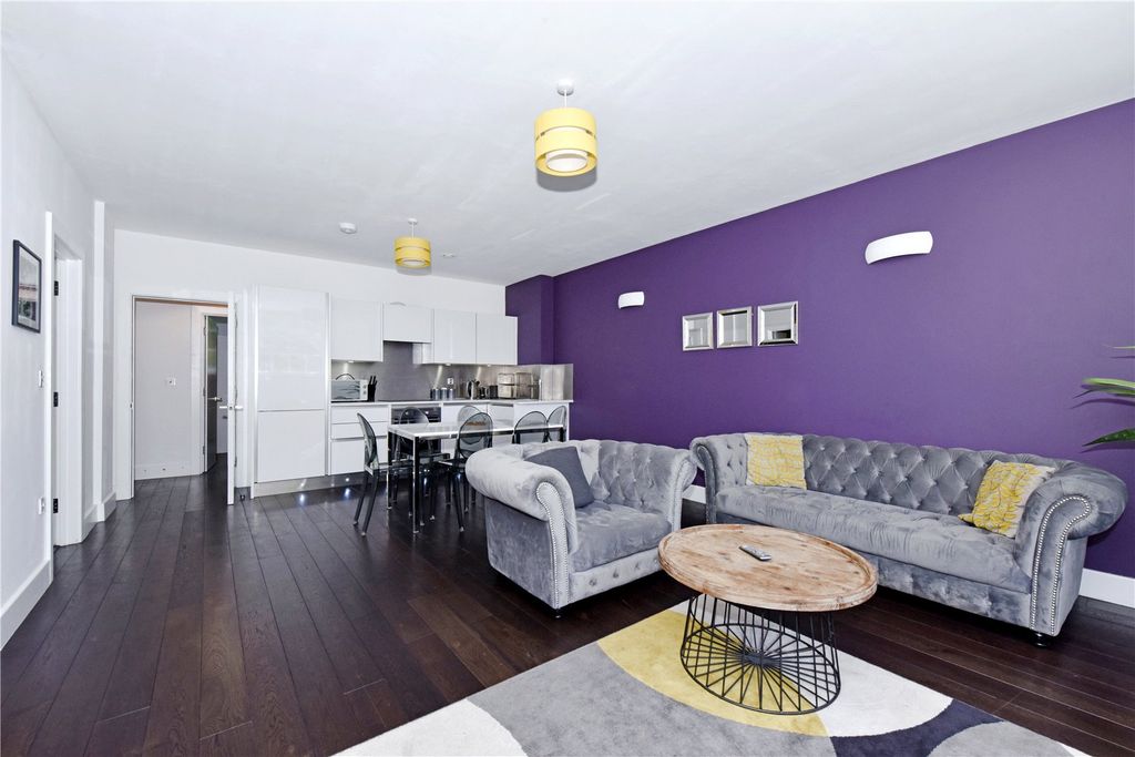 Property photo 2 of 6 Picture No. 12