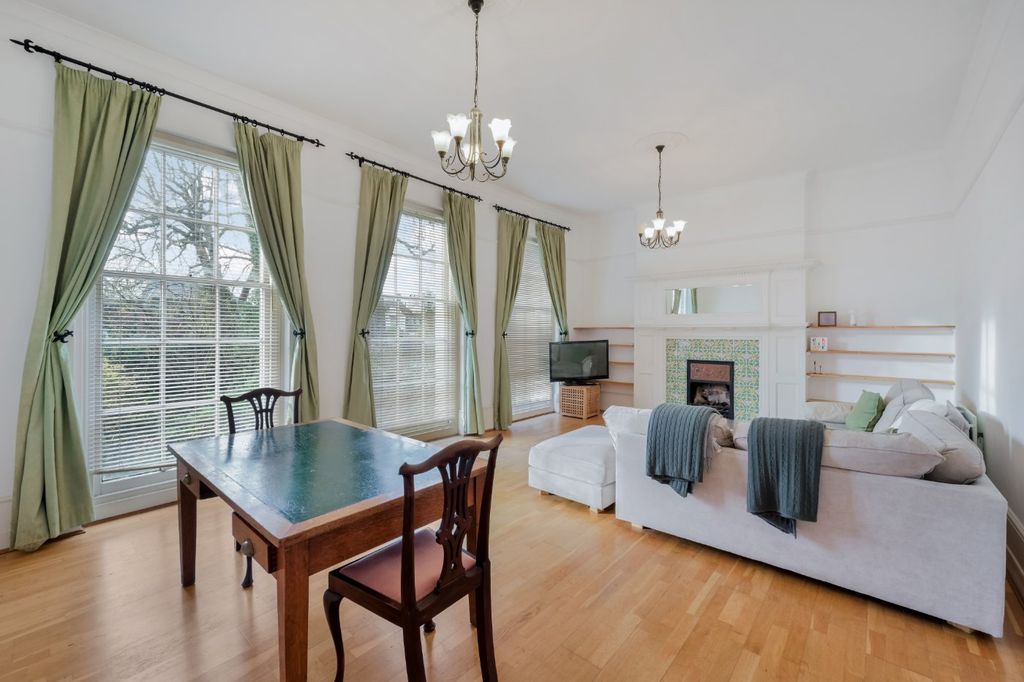 Property photo 2 of 11 Picture No. 23