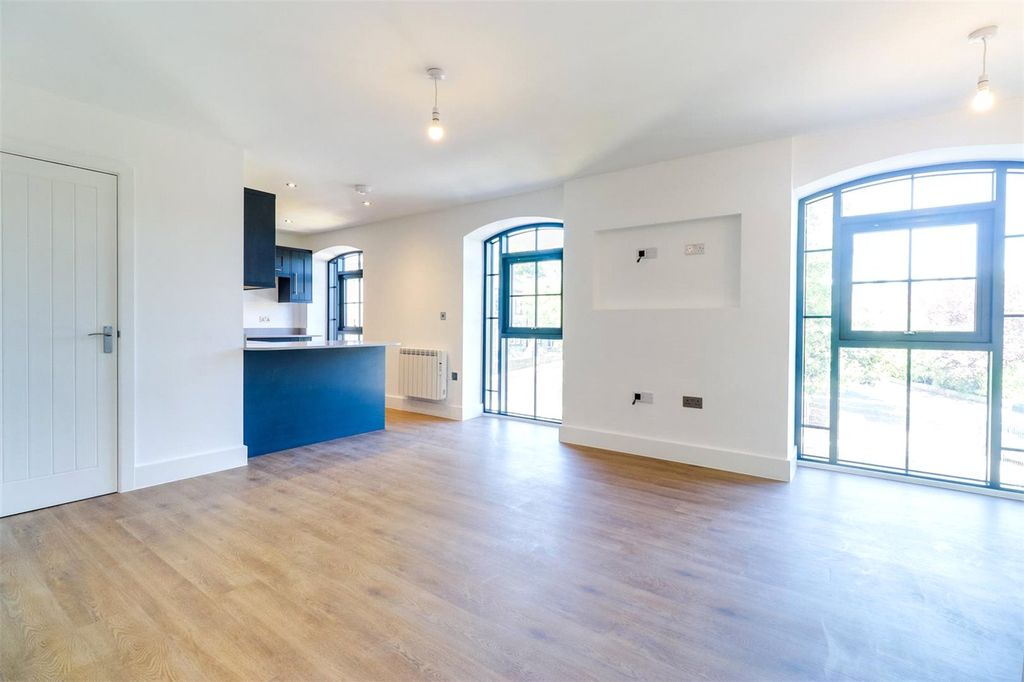Property photo 2 of 10 Picture No. 09