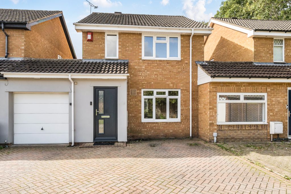 Property photo 1 of 14 1355454268c935Bf79407