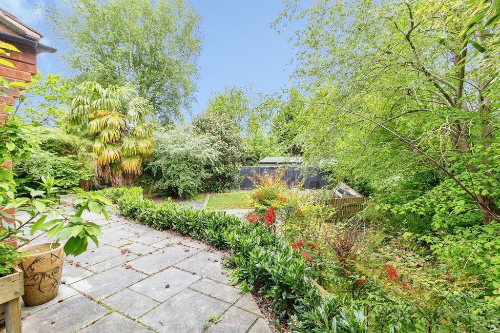 Property photo 2 of 18