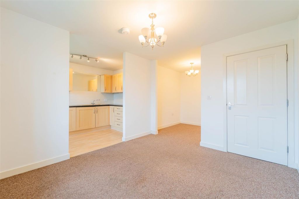 Property photo 2 of 21 Dom07007.Jpg