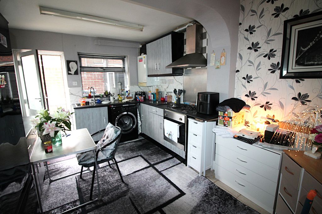Property photo 3 of 9 Img_1200