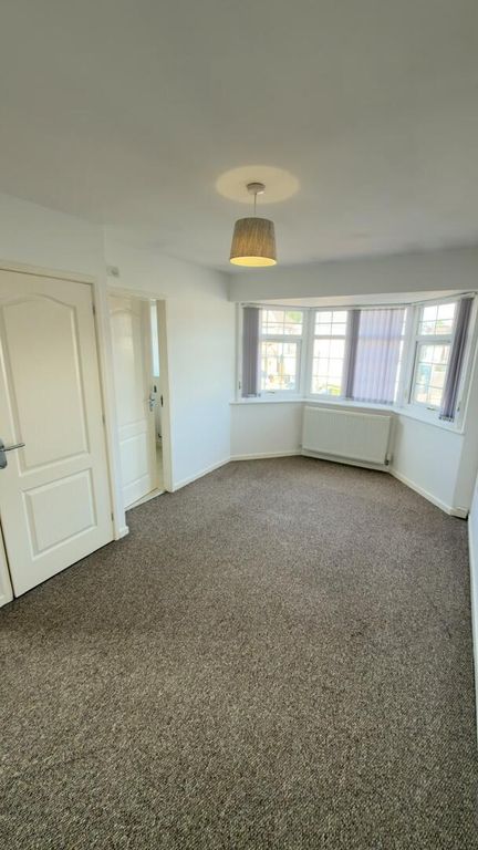 Property photo 3 of 17 Bedroom