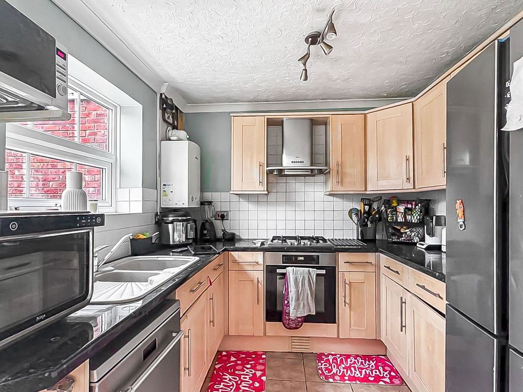 Property photo 3 of 13