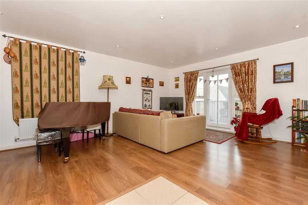 Property photo 1 of 11 Kitchen/ Lounge/ Diner