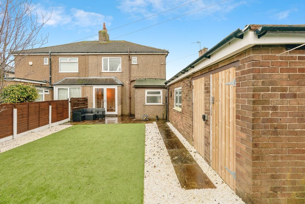 Property photo 3 of 27 Pbox-Img.Jpg