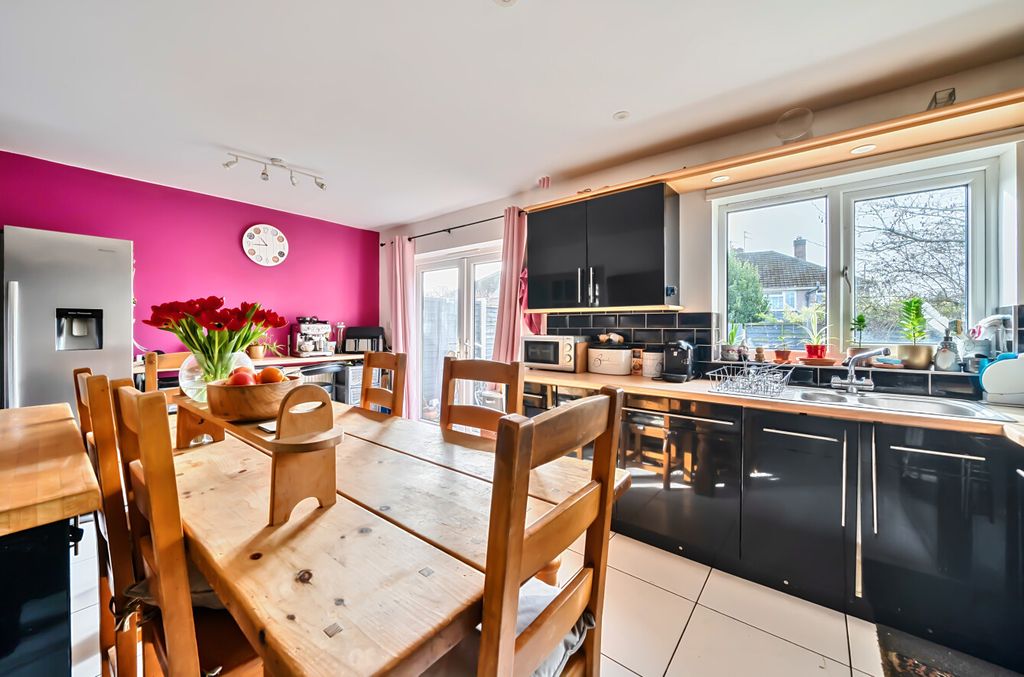 Property photo 3 of 19 1405418-13-699458...