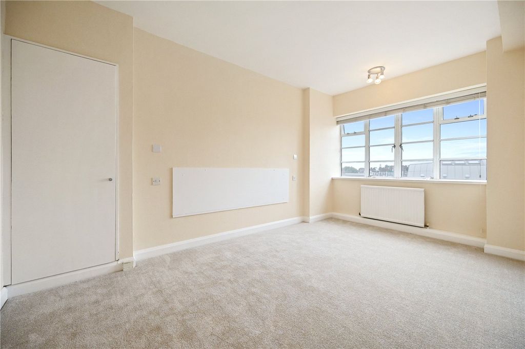 Property photo 3 of 7 Picture No. 05