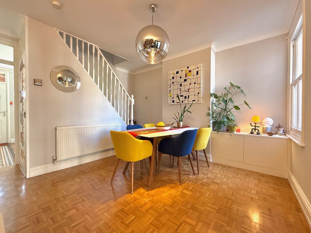 Property photo 3 of 14 Dining Room