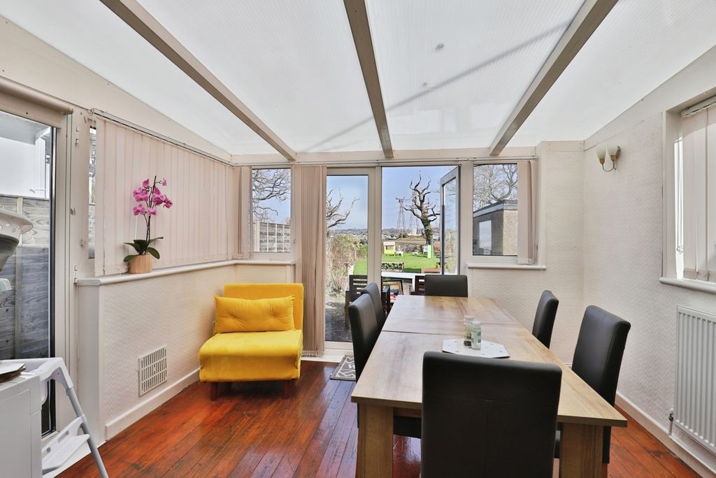 Property photo 3 of 20 Pbox-Img.Jpg