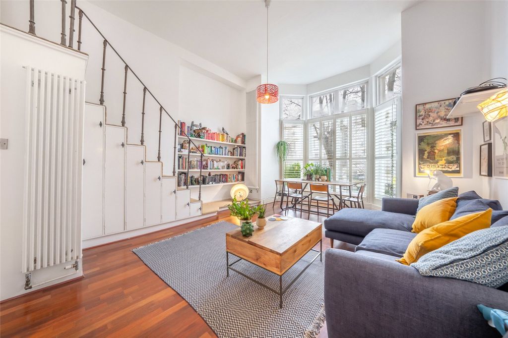 Property photo 3 of 15 Picture No. 18