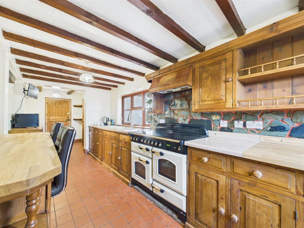 Property photo 2 of 23