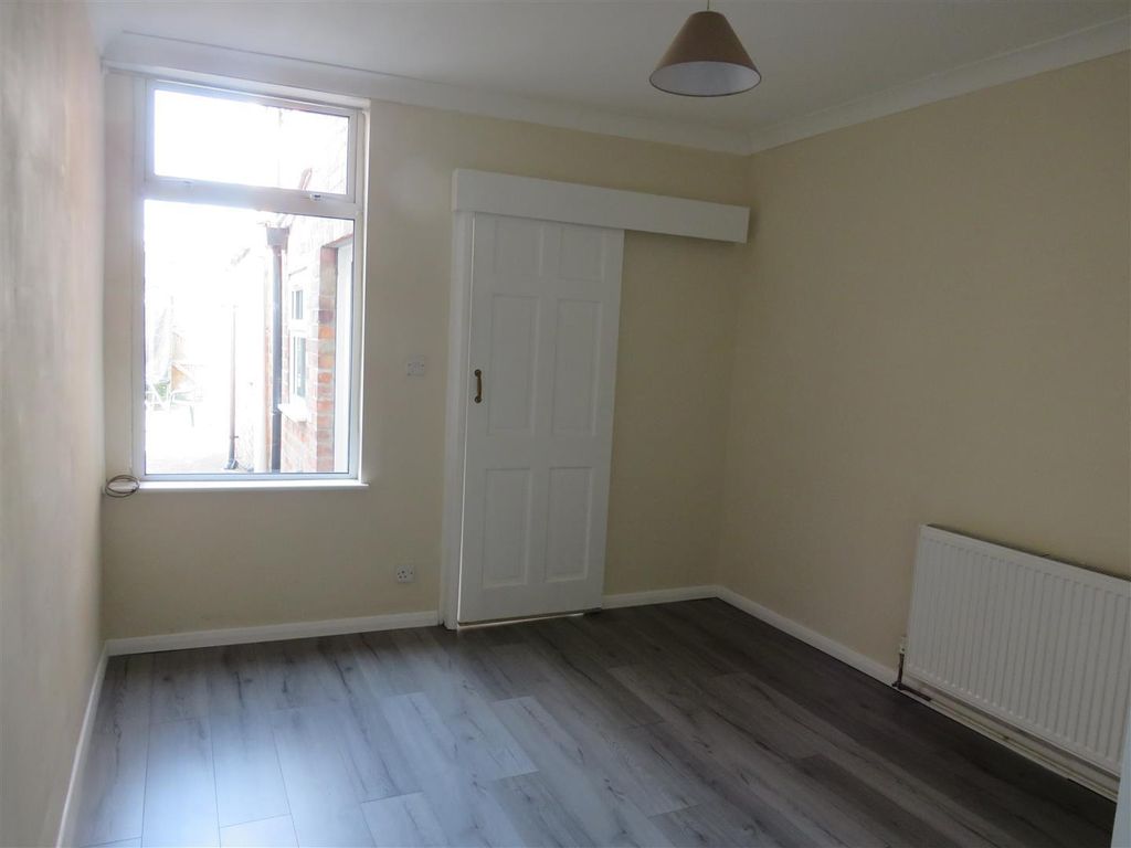 Property photo 3 of 8 Image