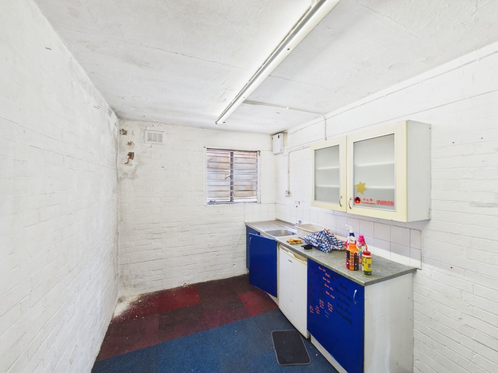 Property photo 2 of 13 Photo 6