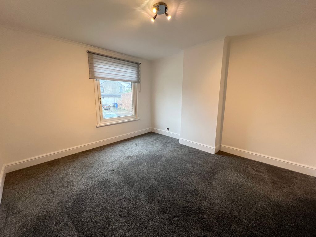 Property photo 3 of 13 Bedroom Porthcawl Cf36