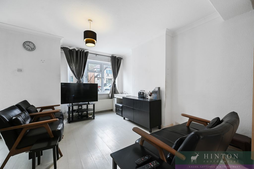 Property photo 2 of 10 9