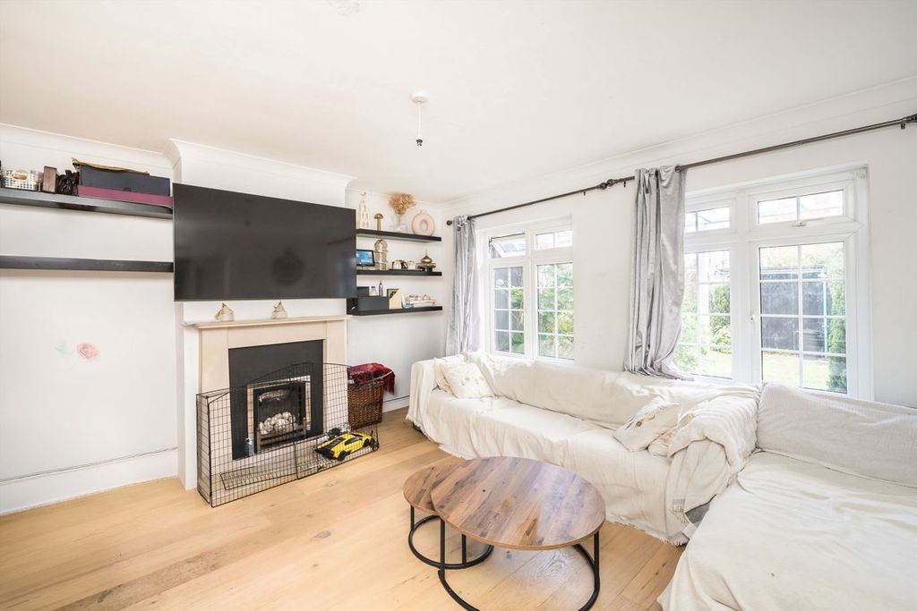 Property photo 2 of 7