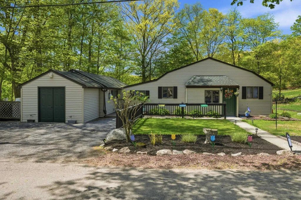 Property photo 1 of 31