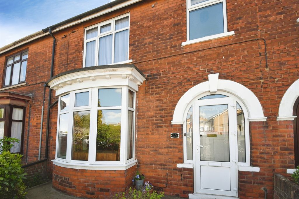 Property photo 1 of 31