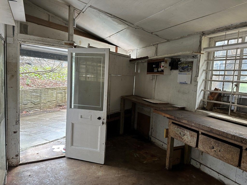 Property photo 2 of 4 Internal Of Unit Looking Out