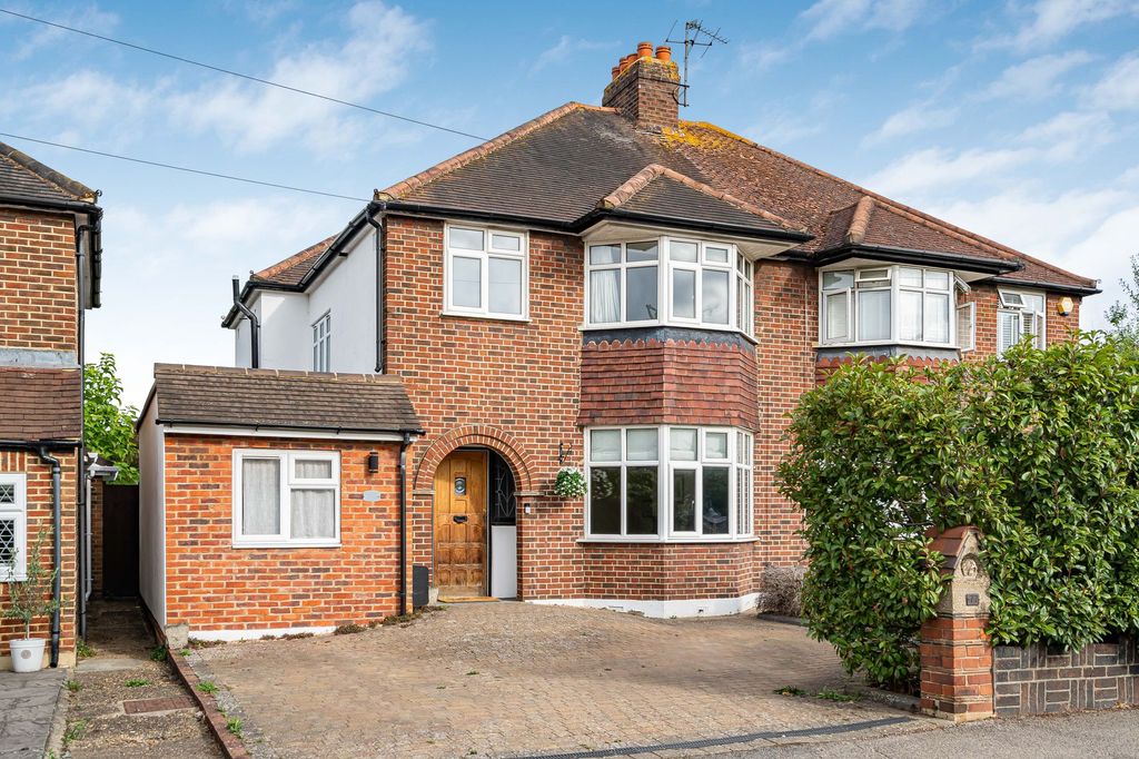 Property photo 1 of 17