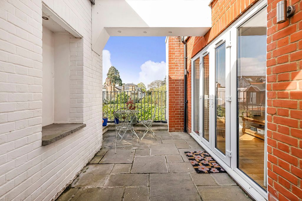 Property photo 3 of 16 Photo 2