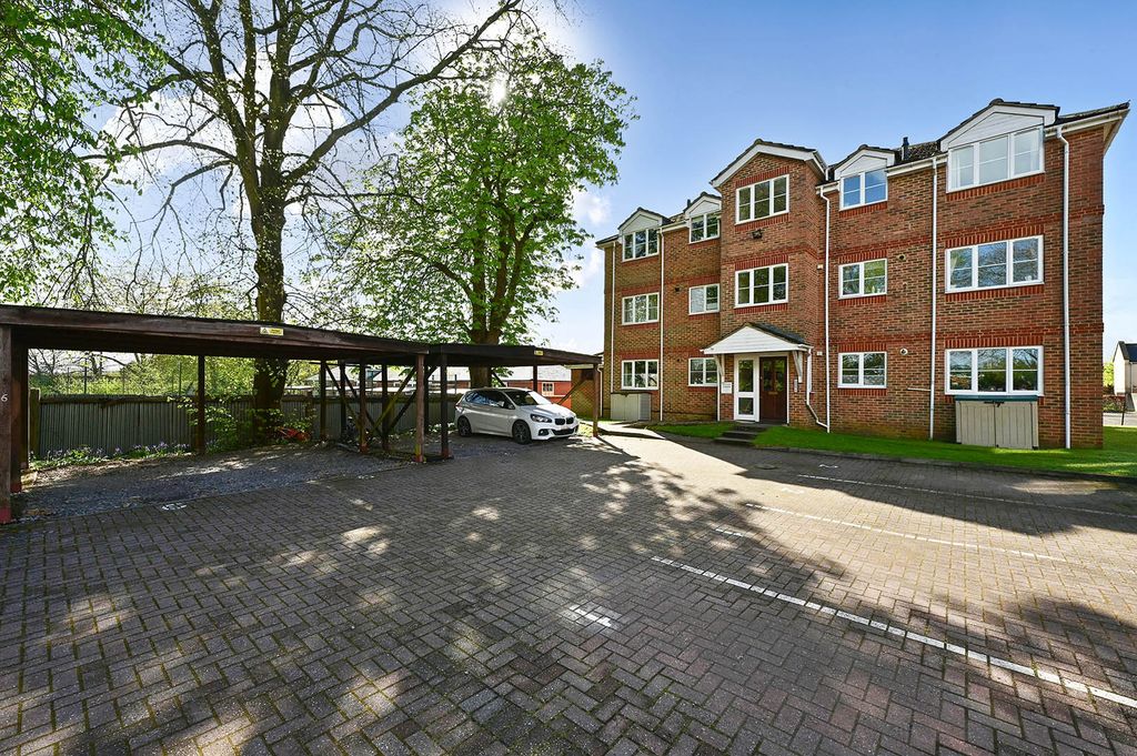 Property photo 1 of 8 Front