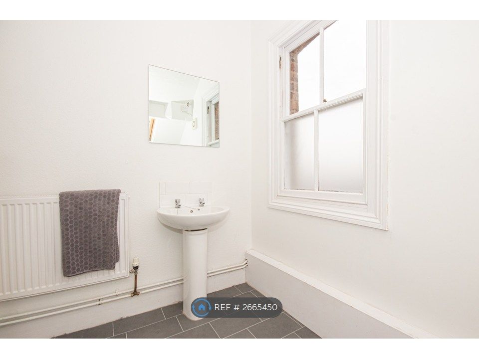 Property photo 3 of 24 Upstairs Bathroom