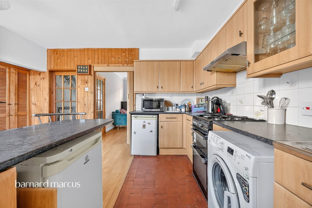 Property photo 2 of 22