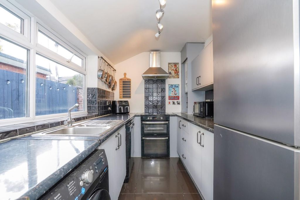 Property photo 3 of 22 15 Nalton Street, Selby, Yo8 4Ae_Dsc01474.Jpg