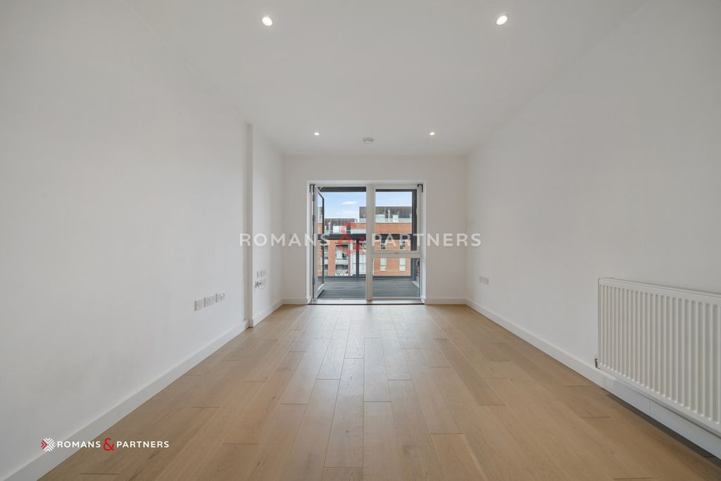 Property photo 3 of 14