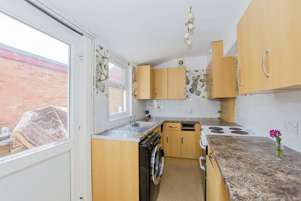 Property photo 3 of 12 Photo