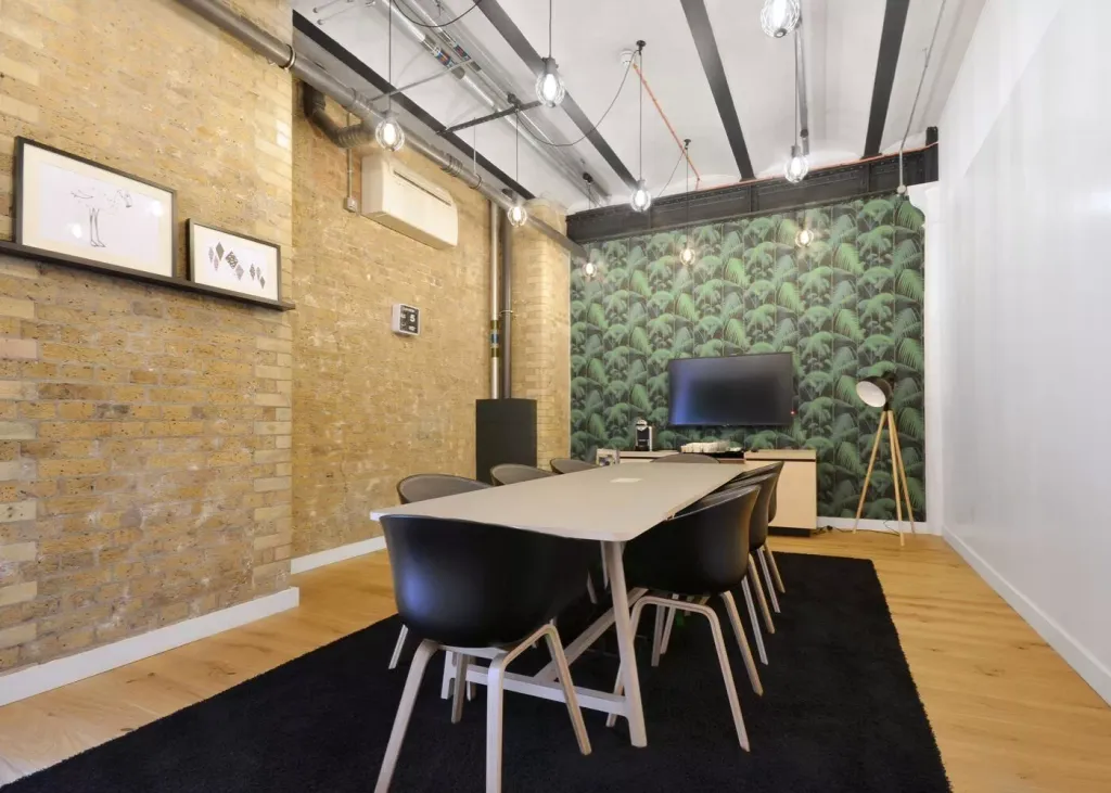 Property photo 2 of 8