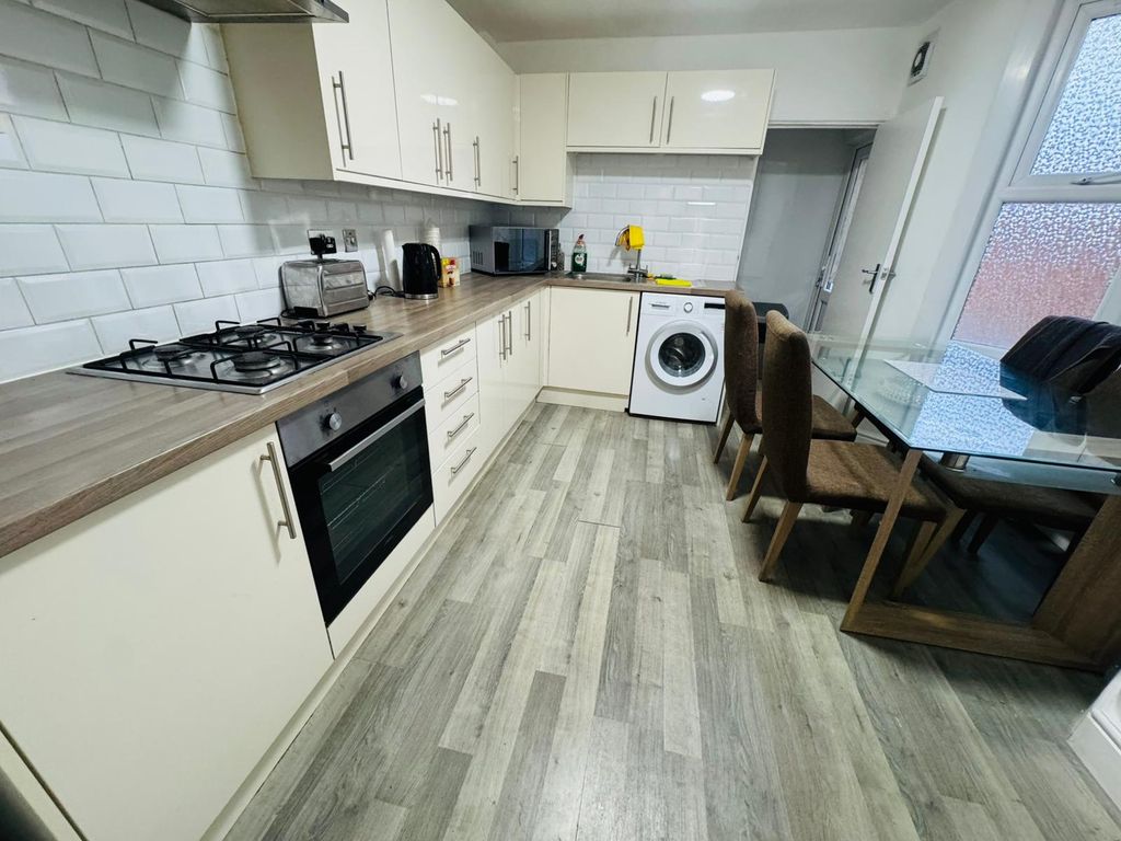 Property photo 2 of 10 Gallery