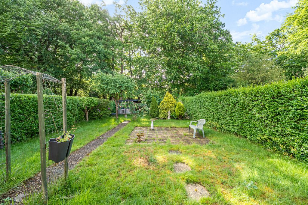 Property photo 2 of 11 1300288-1-6836c7A...