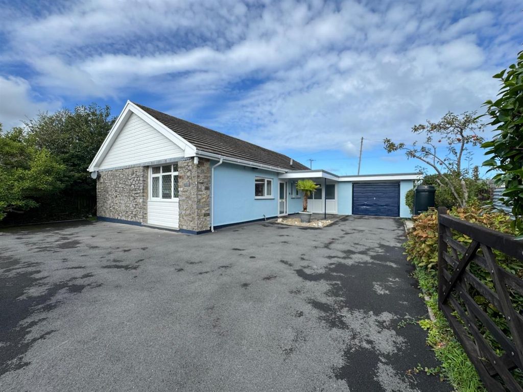Property photo 1 of 16 Fore.Jpg