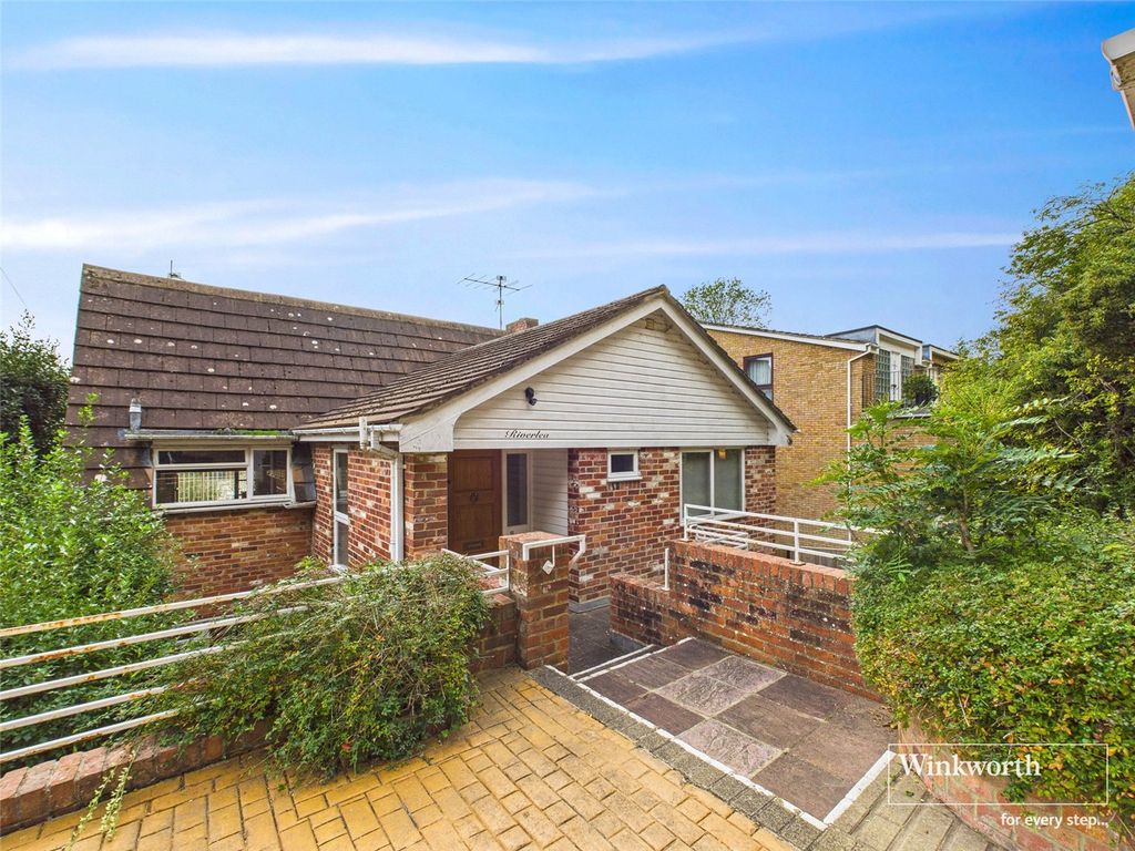 Property photo 3 of 23 Picture No. 01