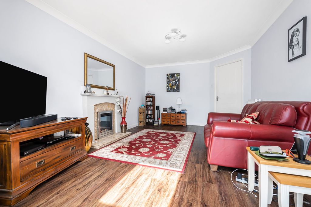 Property photo 2 of 24