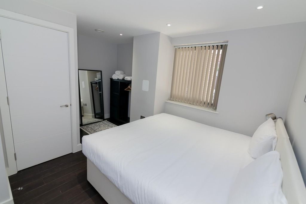 Property photo 3 of 8 Bedroom